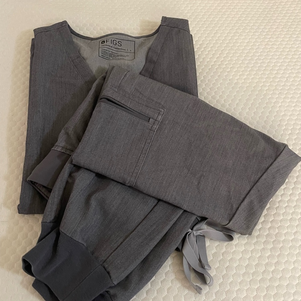 Figs Casma top Zamora joggers